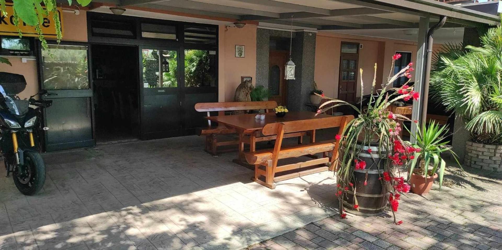 Guesthouse Skofije Ob Parenzani Spodnje Skofije Ngoại thất bức ảnh
